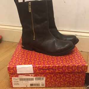 tory burch boots